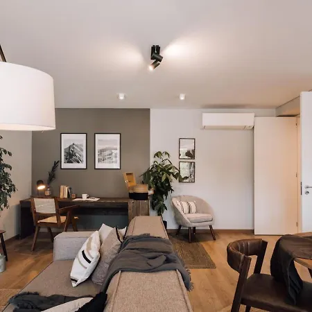 Olot - 2 Bedroom, Terrace And Parking In Alcantara Апартаменти Лісабон