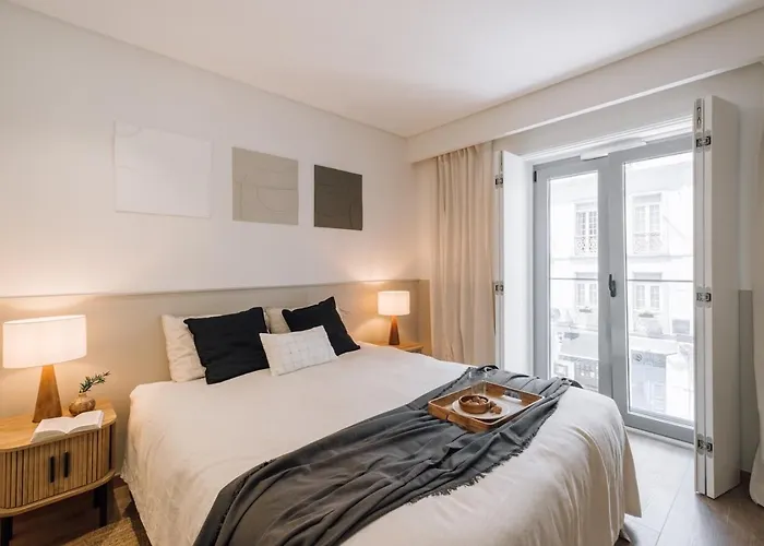 Olot - 2 Bedroom, Terrace And Parking In Alcantara Lisboa