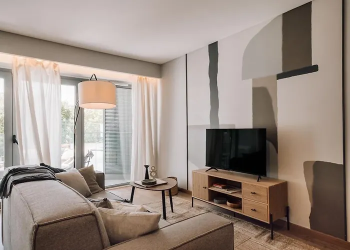 Olot - 2 Bedroom, Terrace And Parking In Alcantara * Lisboa