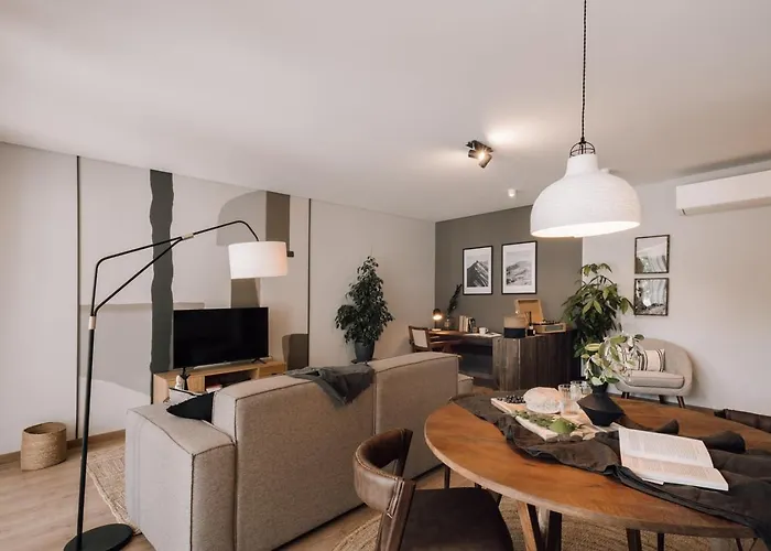 Olot - 2 Bedroom, Terrace And Parking In Alcantara Apartman